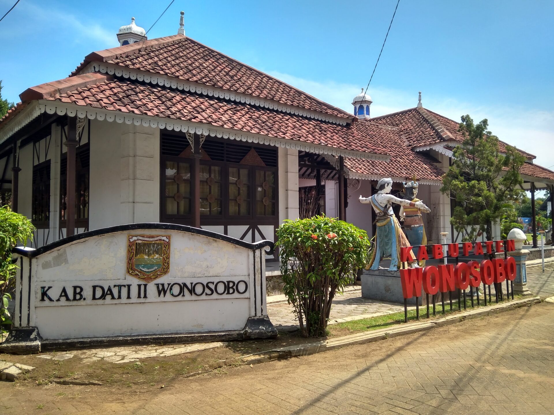 maerokoco semarang Maerokoco Semarang, TMIInya Jawa Tengah Jelajahi 35 Miniatur Rumah Adat