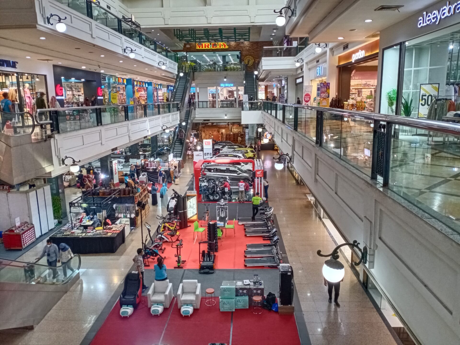 java mall semarang Java Mall Semarang, Pusat Perbelanjaan Modern Eksis Sejak Tahun 2000