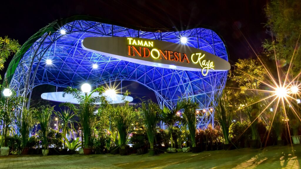 wisata malam semarang 12 Wisata Malam Semarang, Cocok Untuk Penghilang Penat, Dijamin Seru!