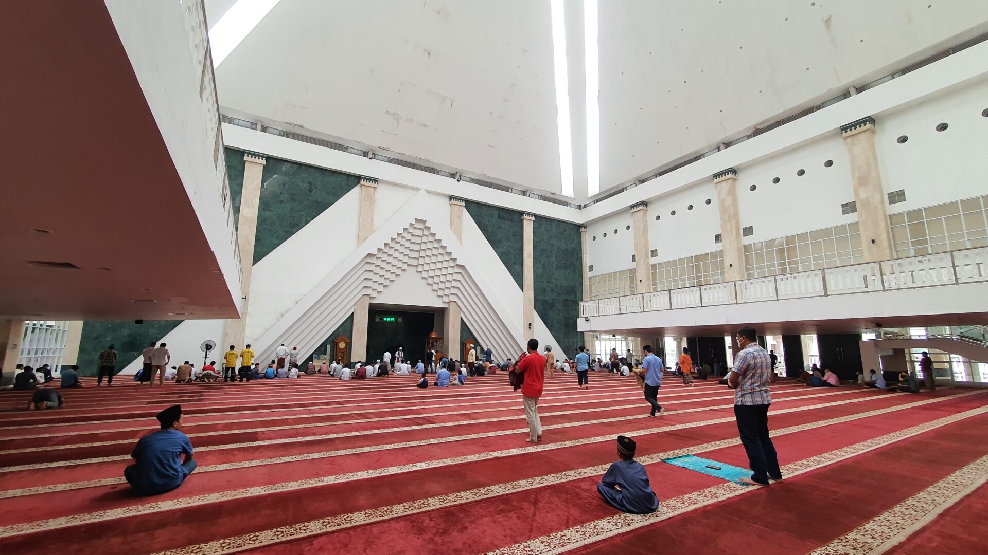 masjid raya KH Hasyim Asy'ari